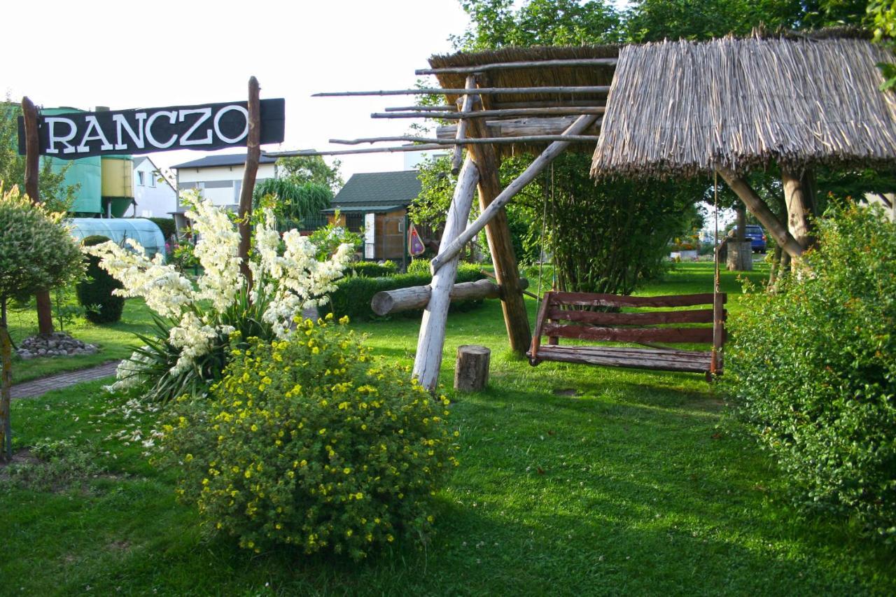 Sianowskie Ranczo Exterior foto